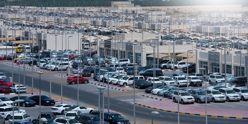 نمو سوق السيارات الكهربائية في الإمارات بنسبة 27% سنوياً حتى عام 2027