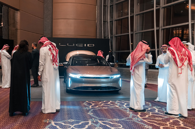مصير استراتيجية السيارات الكهربائية التابعة لـ لوسيد بالسعودية