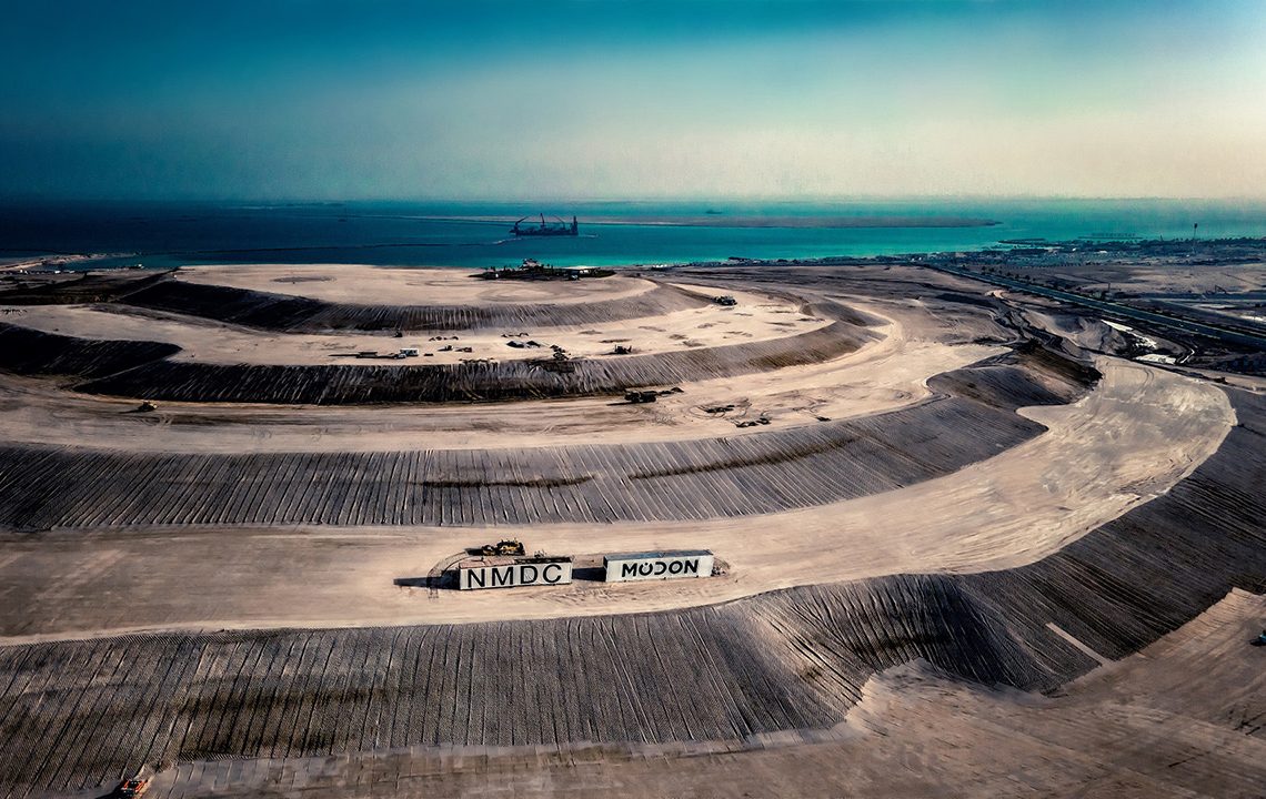 شركة الجرافات البحرية الإماراتية تنجز أول جبل اصطناعي في العالم في أبوظبي