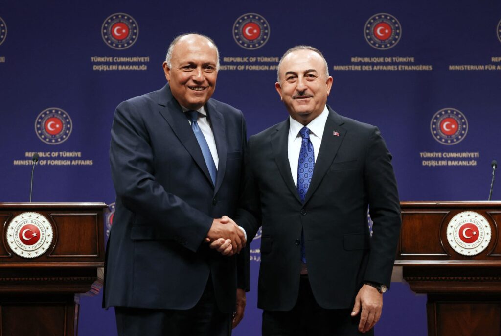 مصر وتركيا ترفعان العلاقات الدبلوماسية رسمياً إلى مستوى السفراء