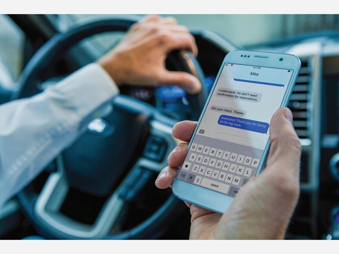 قانون جديد بولاية ميشيغان الأمريكية يحظر استخدام الهاتف نهائياً أثناء القيادة