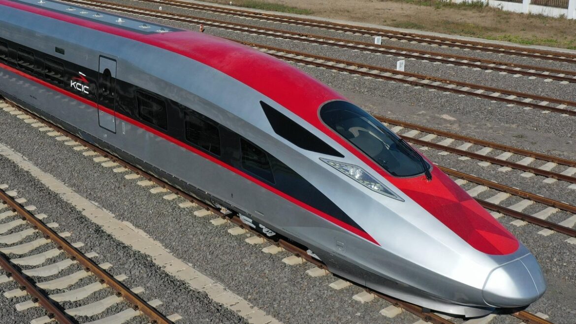 السعودية توافق على اتفاقية تاريخية لسكك الحديد عالية السرعة مع الكويت