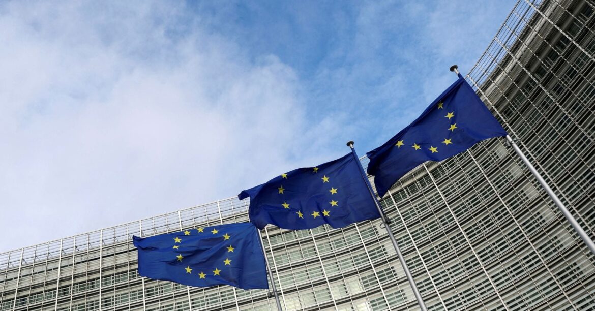 الاتحاد الأوروبي يبدأ إجراءات الموافقة على الحزمة الـ12 من العقوبات ضد روسيا