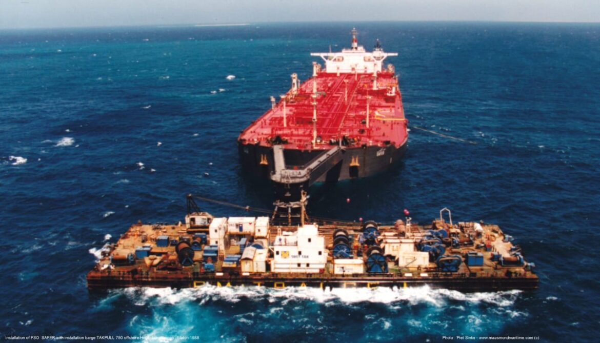 أزمة البحر الأحمر ترفع تكاليف ناقلات النفط إلى أكثر من 100 ألف دولار يوميا