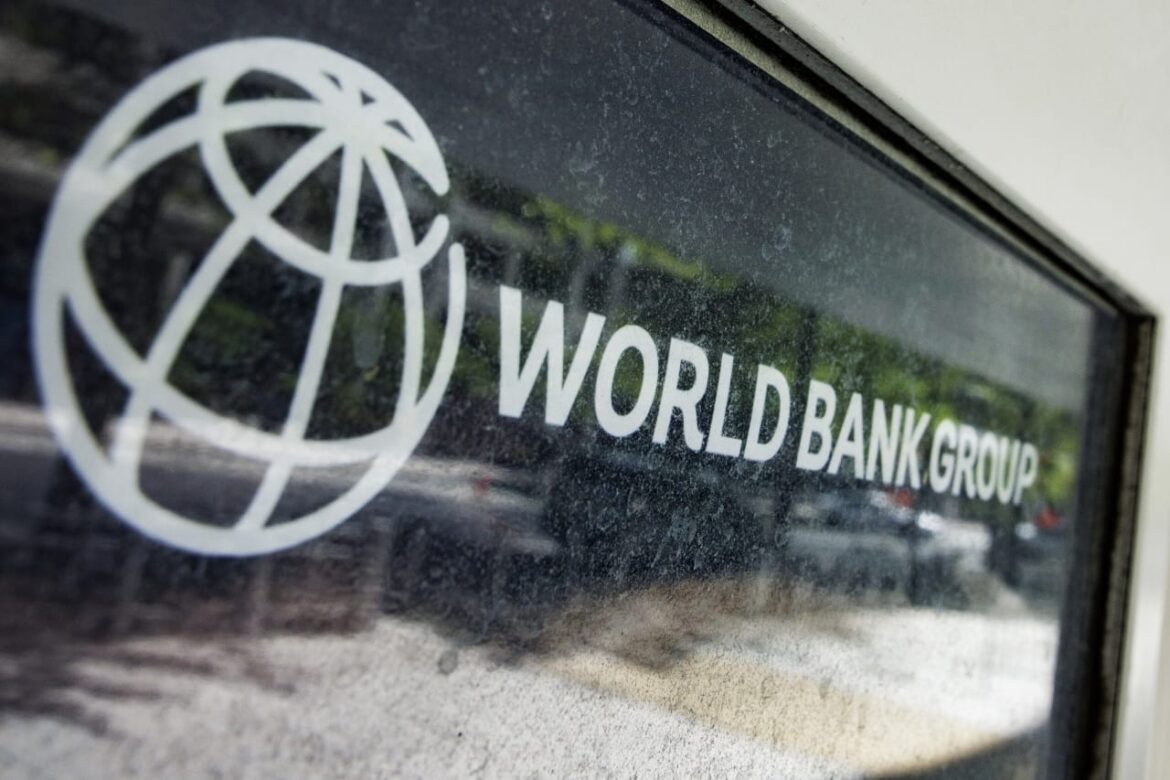 البنك الدولي يتوقع تباطؤ الاقتصاد العالمي للعام الثالث على التوالي في 2024