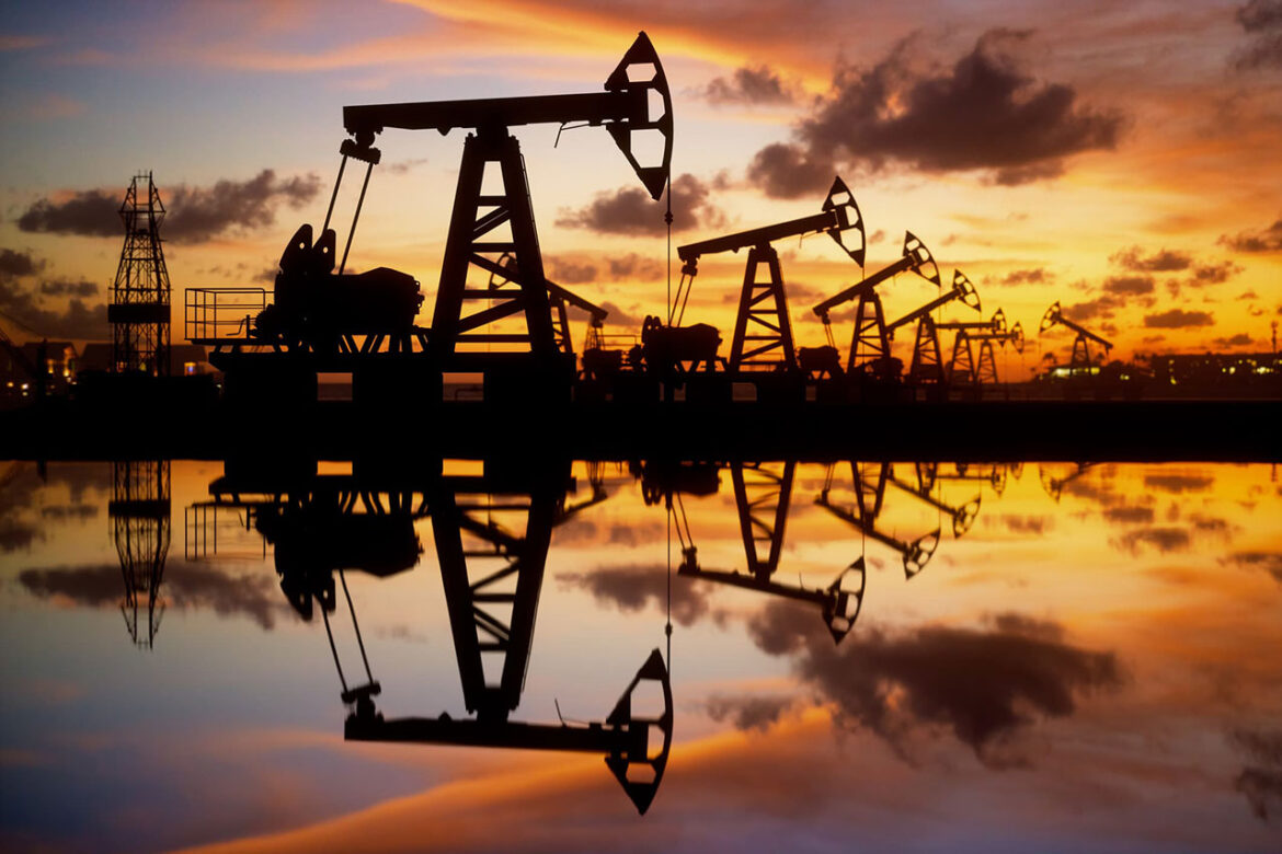 النفط يحقق مكاسب للأسبوع الثاني بسبب التوتر في الشرق الأوسط