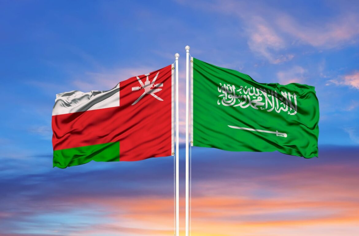 السعودية توقع مذكرة تفاهم لتمويل البنية التحتية بمناطق صناعية في عمان